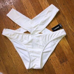 Strappy bikini bottoms